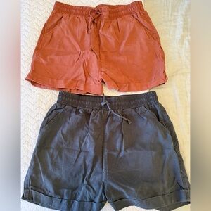Universal Thread Gray and Rust Shorts